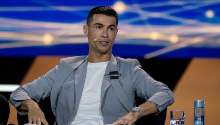 Cristiano Ronaldo, Trump’ın dünya barışını sağlayabileceğine inanıyor