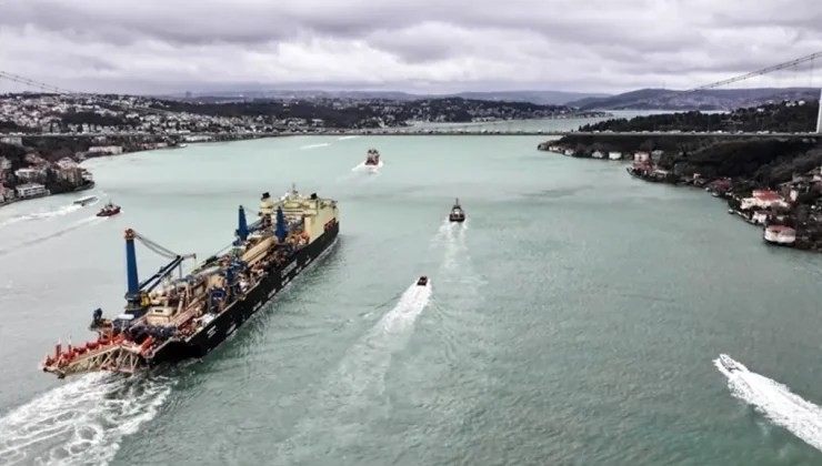 Deniz trafiğinde rekor, Boğazlar vızır vızır