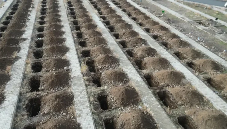 Dikkat çeken hazırlık! Apar topar 500 mezar hazırlandı