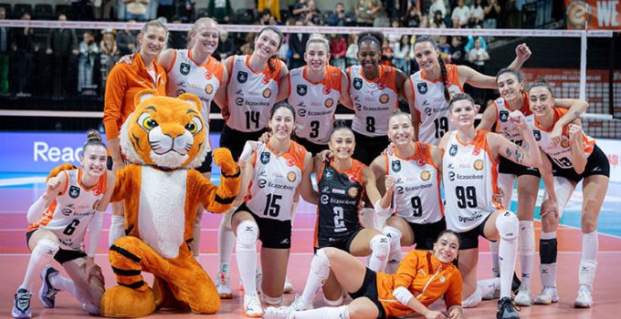 Eczacıbaşı Dynavit evinde galip!