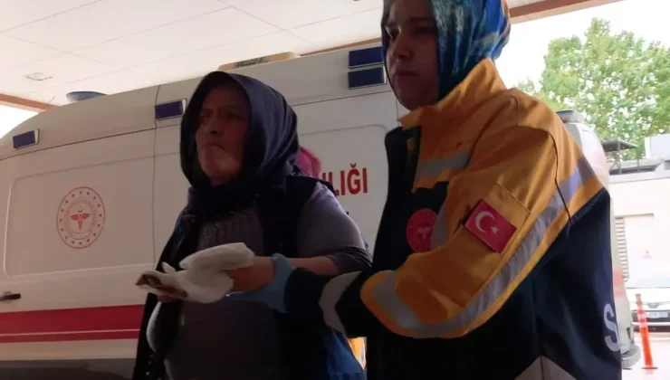 Eli merdaneli ütüye sıkışan kadın ağır yaralandı