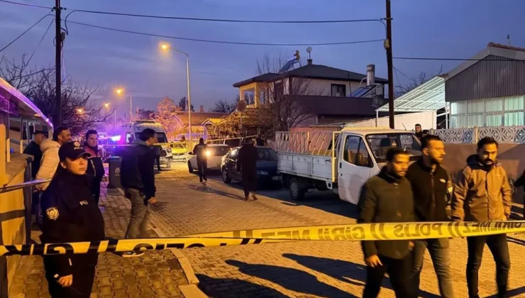 Erzincan’da baba ile oğlu evlerinde ölü bulundu
