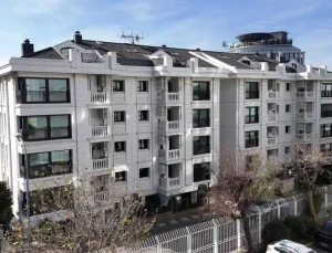 Ev sahibini illallah ettirdi! 85 bin TL’lik lüks daireye 16 bin 500 TL ödüyor, satın almaya geleni kaçırıyor