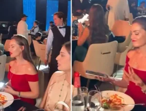 Fahriye Evcen, gösterdiği fotoğrafla hayranlarını mest etti