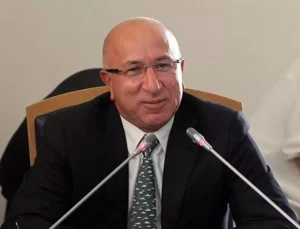 Firari iş insanı Turgay Ciner de bahis soruşturmasına dahil edildi