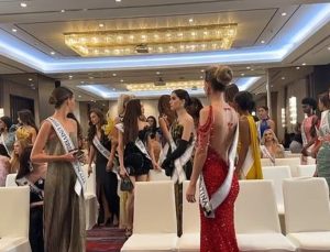 Güzellik yarışmasında skandal anlar: Miss Universe yarışmacıları salonu terk etti