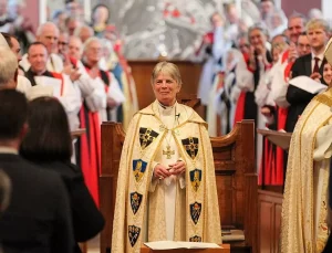 İngiltere’de bir ilk: Cherry Vann, Galler’in ilk açık eşcinsel başpiskoposu oldu