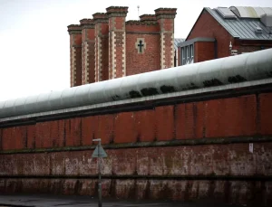 İngiltere’de mahkum krizi: 1 hafta içinde 2 mahkum yanlışlıkla serbest bırakıldı