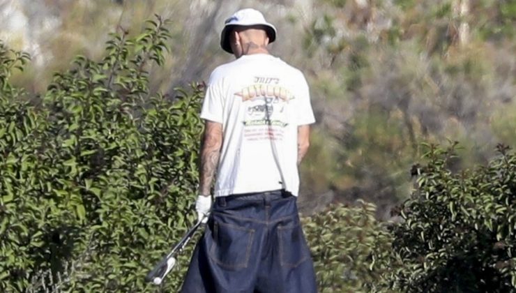 Justin Bieber, açık alanda tuvaletini yaparken yakalandı