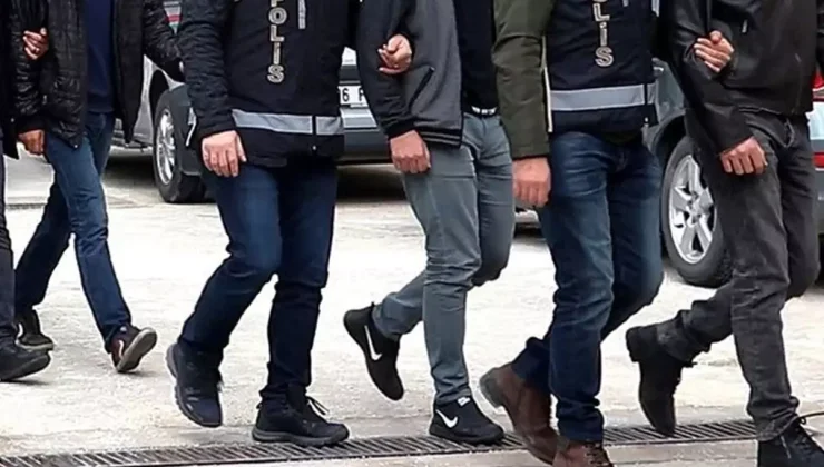 Kamu ve özel sektöre FETÖ operasyonu! 27 ilde onlarca gözaltı var