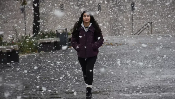 Meteoroloji sarı kodla uyarmıştı! Sivas’a lapa lapa kar yağdı