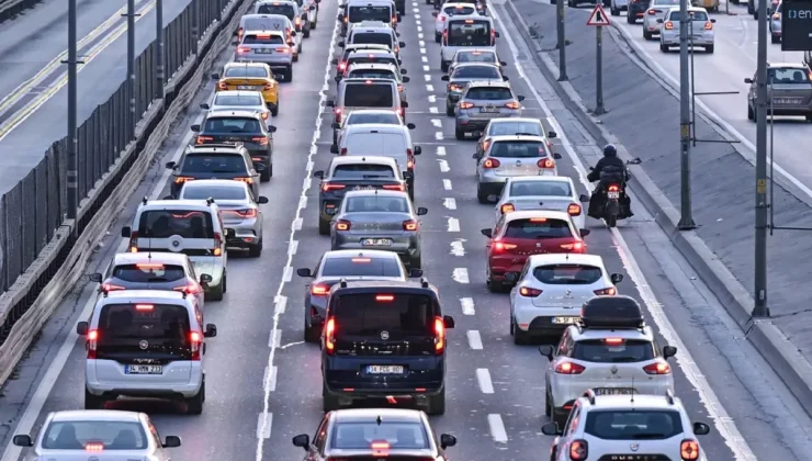 Motorine gece yarısı 2 lira 7 kuruşluk dev zam geldi