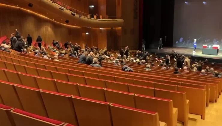 Muazzez Abacı’ya büyük vefasızlık! Koltukların yarısı boş kaldı