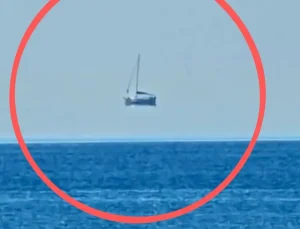 Muğla’da havada asılı duran tekneyi görenler gözlerine inanamadı