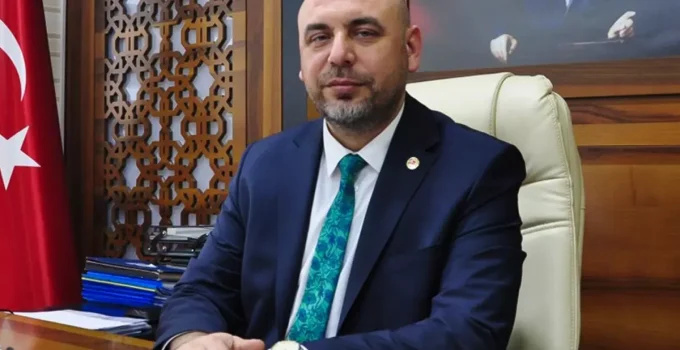 Orhangazi Belediye Başkanı kardeşinin evinde fenalaşıp hastaneye kaldırıldı