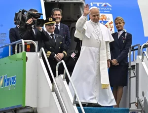 Papa 14. Leo, Lübnan’a gitmek üzere Türkiye’den ayrıldı