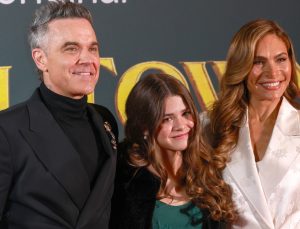 Robbie Williams ve Ayda Field’ın 13 yaşındaki kızı Teddy, ilk kez oyunculuk yaptı