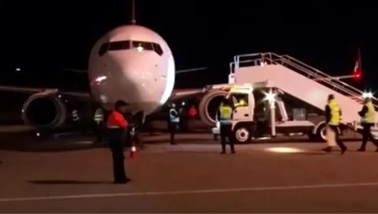 Süleymaniye’ye 2 buçuk yıl aradan sonra ilk Türk uçağı iniş yaptı