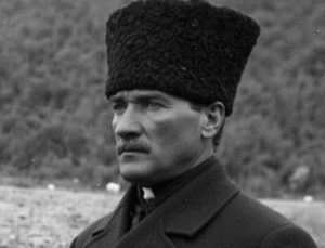 Ünlülerden 10 Kasım Atatürk’ü Anma Günü paylaşımları