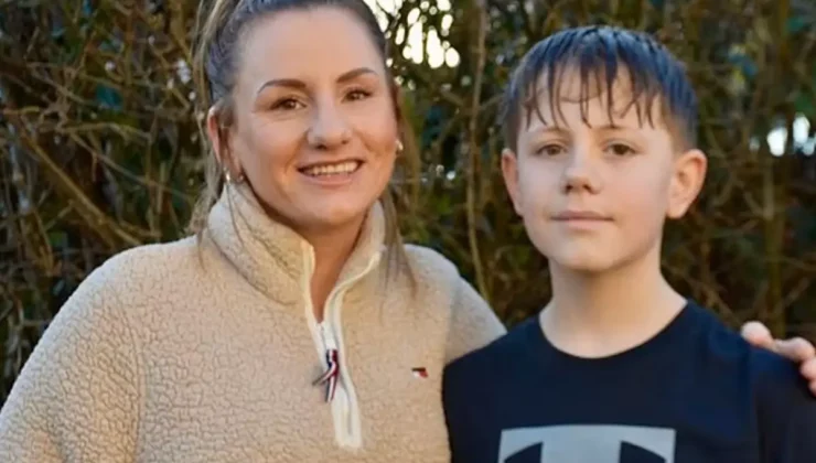 12 yaşındaki küçük kahraman, direksiyonda bayılan annesinin aracını durdurdu