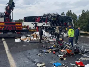 7 kişinin öldüğü katliam gibi kazadan kurtulan yolcudan vahim sözler: Biliyordum…