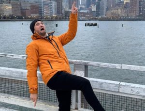 Aras Bulut İynemli, New York sokaklarında