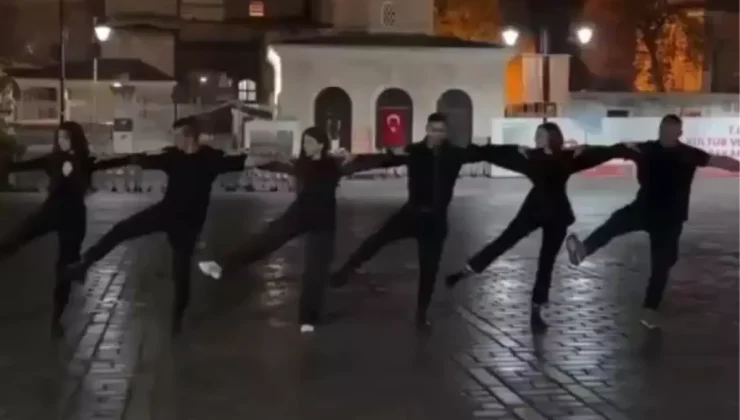 Ayasofya önündeki sirtaki gösterisi ortalığı karıştırdı