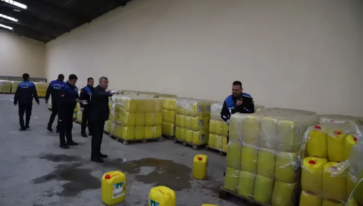 Ayçiçek yağlarına su karıştırmışlar! Tam 3 bin 650 bidon ele geçirildi