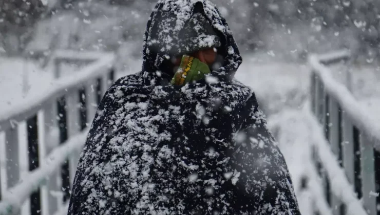 Bere, eldiven dolapta ne varsa çıkarın! İstanbul’a lapa lapa kar için tarih verildi