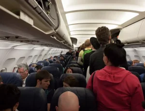 Business Class’ta hırsızlık yapan yolcuya 20 ay hapis