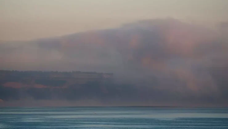 Çanakkale Boğazı, sis nedeniyle çift yönlü olarak ulaşıma kapatıldı