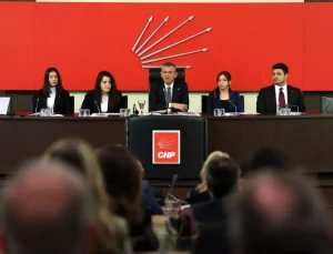 CHP’de yeni dönem resmen başladı! Özel’den dikkat çeken çıkış