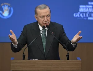 Cumhurbaşkanı Erdoğan’dan işverenlere asgari ücret mesajı: Ellerini taşın altına koymalarını bekliyorum