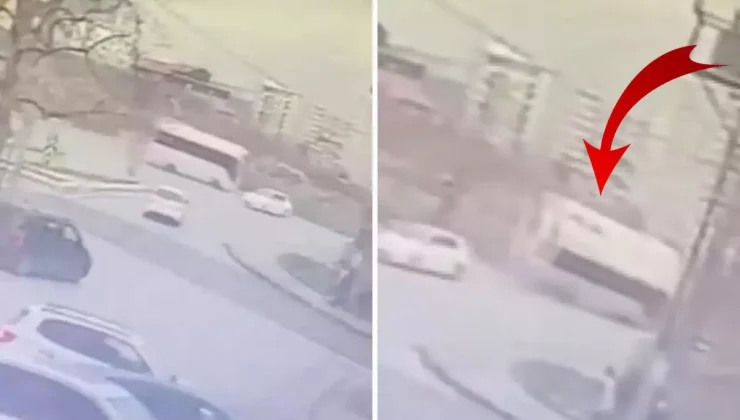 Esenyurt’ta 4 kişinin hayatını kaybettiği, işçi servisinin devrilme anı kamerada