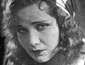 Güzelliğin on par’etmez, donanımlı değilsen