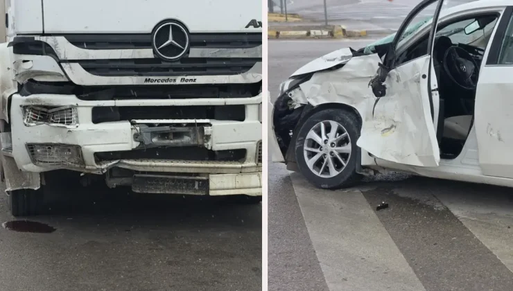 İçerisinde hakemlerin de bulunduğu otomobil, tır ile çarpıştı! Çok sayıda yaralı