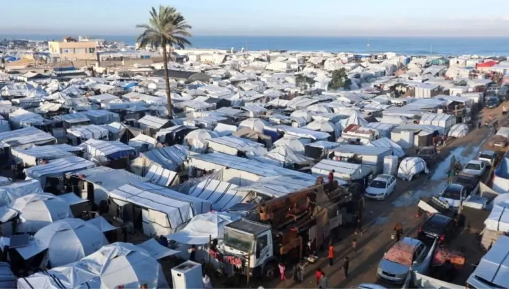 İsrail uçakları Han Yunus’taki çadırları vurdu: Ölü ve yaralılar var