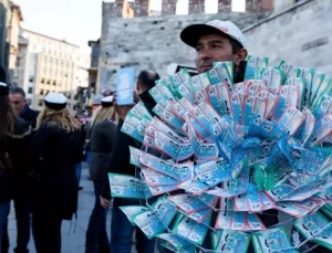 İstanbul Valiliği duyurdu! Cami önlerinde şans oyunu satışı yasaklandı