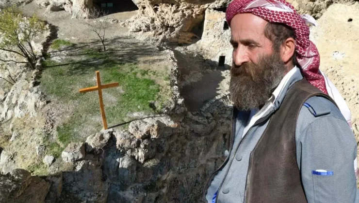 Kayaların ortasında! Yüzlerce yıllık yapıya kimse ulaşamıyor