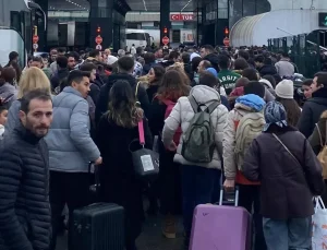 Komşu ülkeye geçişte yeni dönem! Artık sadece kimlik yetmeyecek