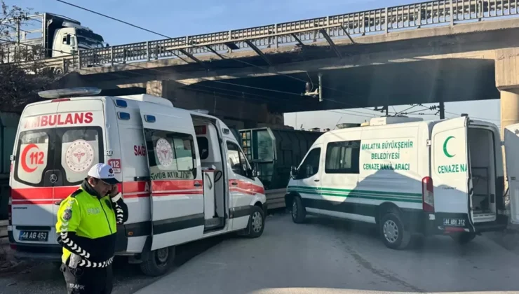 Malatya’da trenin çarptığı genç öldü