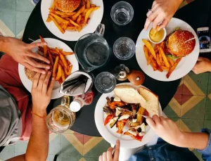 Maliyet Düşürme Çabası ve Hijyen İhlalleri Gıda Zehirlenmesi Vakalarını Artırdı