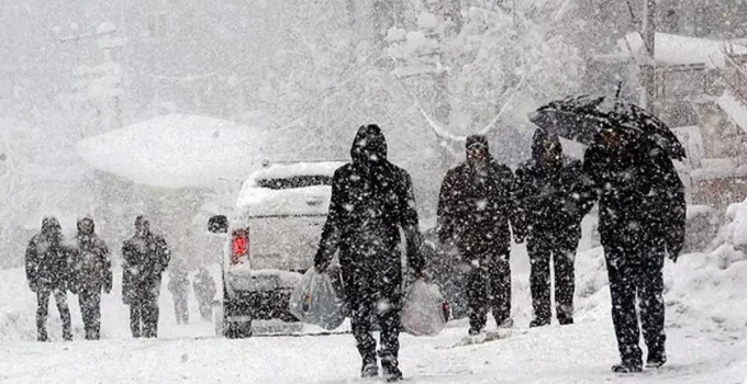 Meteoroloji illeri tek tek uyardı! Kuvvetli sağanak ve kar yağışı geliyor