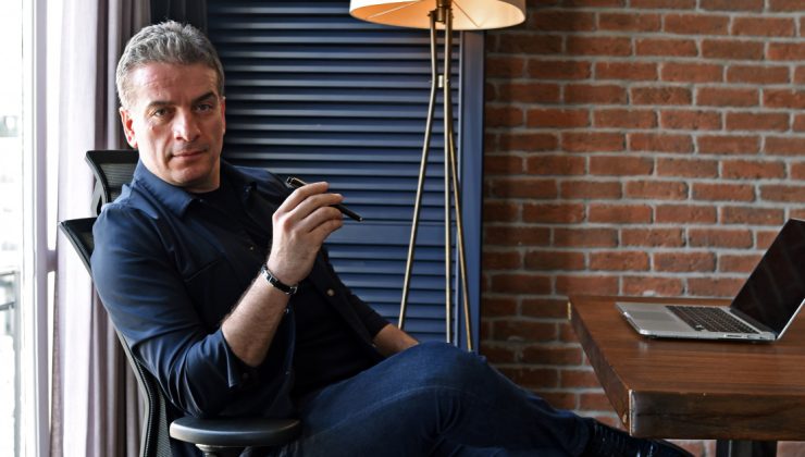 Murat Cemcir, yürümeye başladı