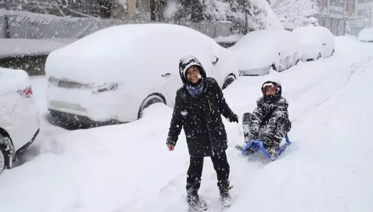 Okullar şimdiden tatil edildi! İşte kar nedeniyle eğitime ara verilen iller