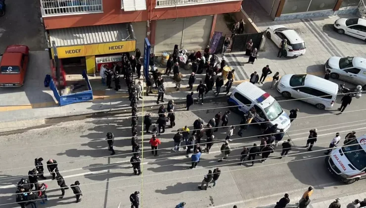 Önce komşusuyla oğlunu sonra bedava içki vermeyen işletmeciyi öldürdü