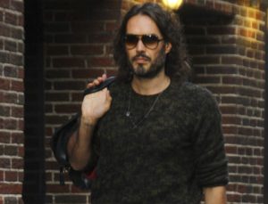 Oyuncu Russell Brand’e yeni cinsel saldırı davaları açıldı