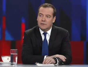 Putin’in sağ kolundan Avrupa’ya net mesaj: NATO düşmanımız, düşman gibi davranırız