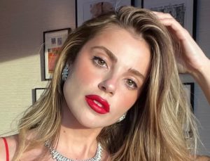 Ünlü oyuncu Ezgi Eyüboğlu, gözaltına alındı