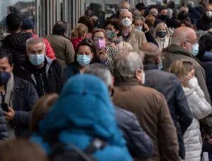 Vakalar patladı, Avrupa ülkesinde maske zorunluluğu geri dönüyor